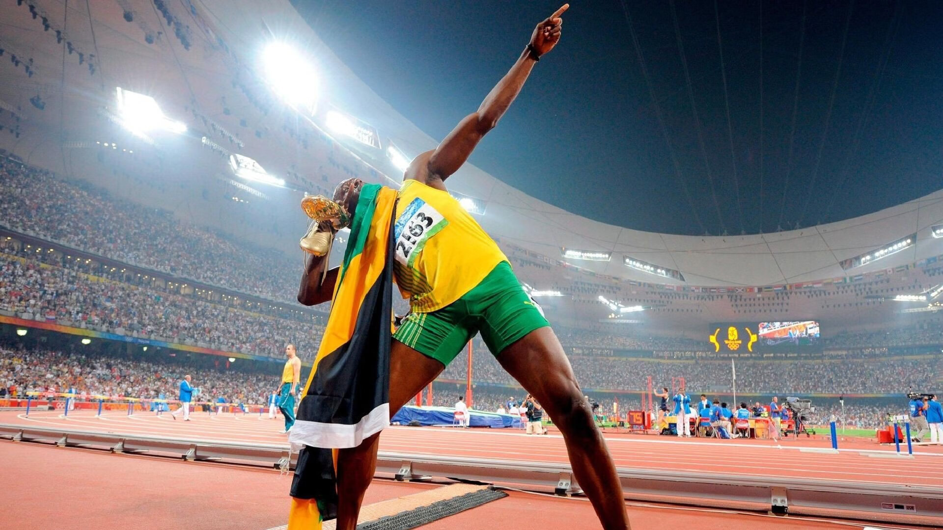 史上最闪耀“冠军夜”:荣耀永载足球史册,荣耀冠军球队之魂