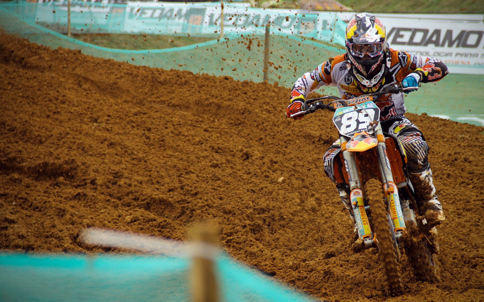 掘金新赛季广告由科比遗产基金赞助，引发球迷热议，科比 掘金 扣篮